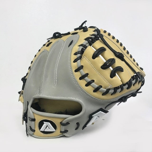 Akadema ASM 47 (33 inch circumference) Torino Catcher's Mitt